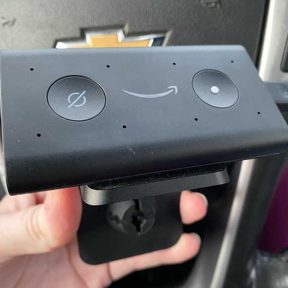 Amazon Echo Auto - Picture 2 of 3